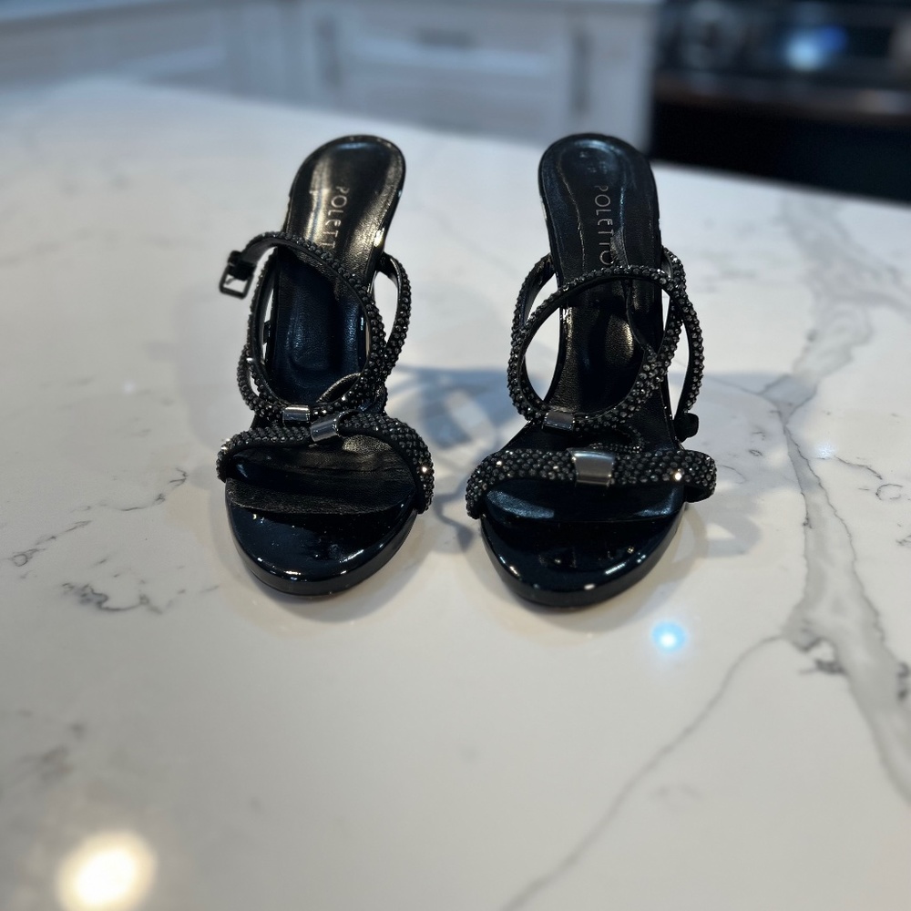 Black on Black Stones - Size 10